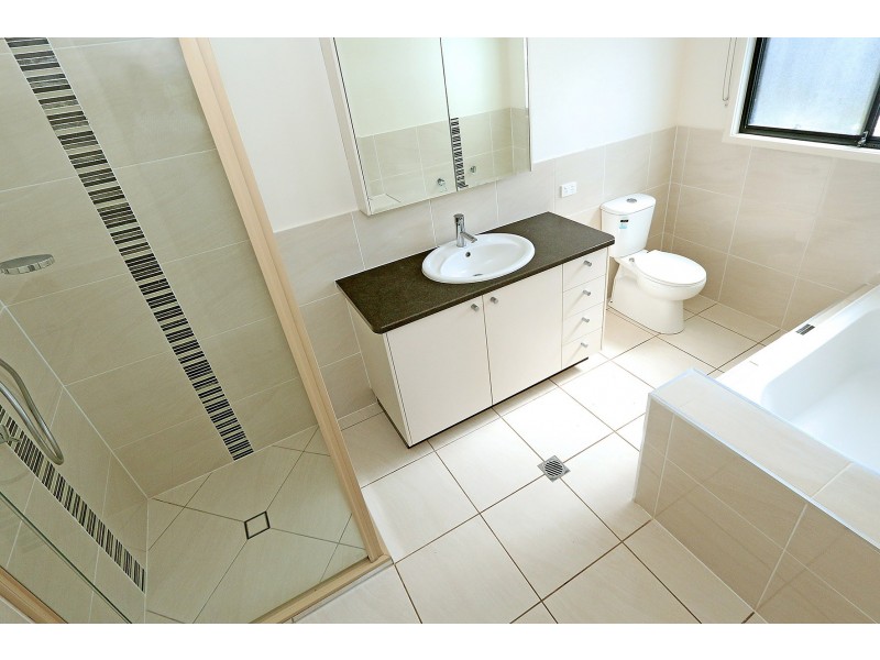 15 Discovery Crescent, Rosslyn QLD 4703