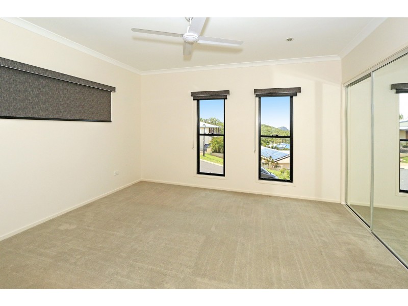 15 Discovery Crescent, Rosslyn QLD 4703