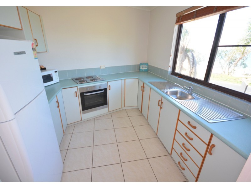 304/34-48 Vin E Jones Memorial Dve, Rosslyn QLD 4703