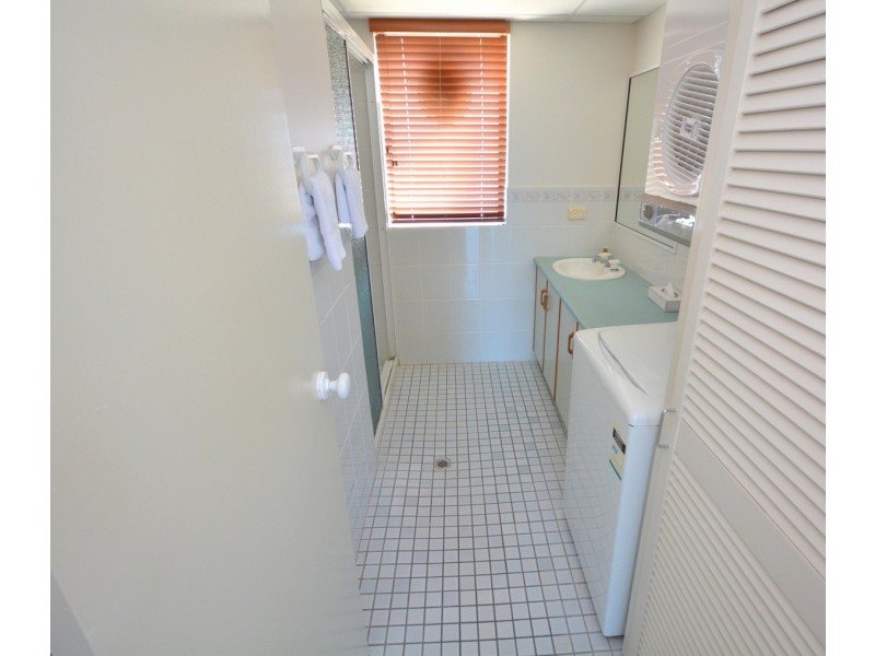304/34-48 Vin E Jones Memorial Dve, Rosslyn QLD 4703