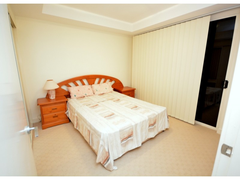 2/12-14 Breakwater Drive, Rosslyn QLD 4703