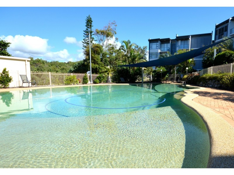2/12-14 Breakwater Drive, Rosslyn QLD 4703