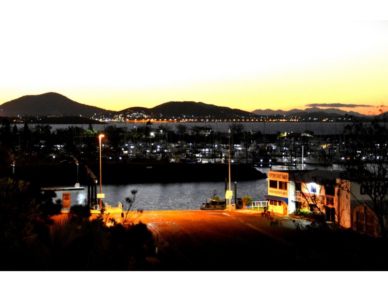 2/12-14 Breakwater Drive, Rosslyn QLD 4703
