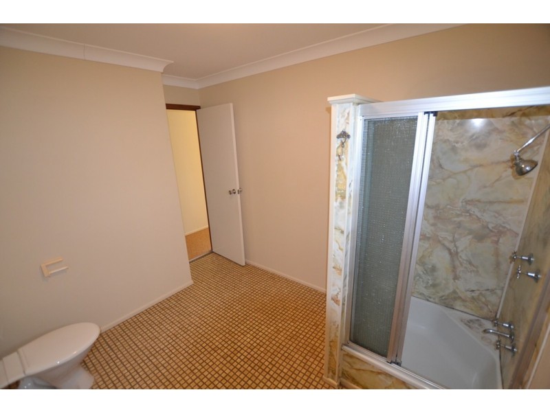 15 Davidson Street, Cooee Bay QLD 4703
