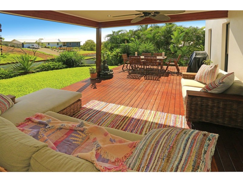 1 Solomon Crescent, Pacific Heights QLD 4703