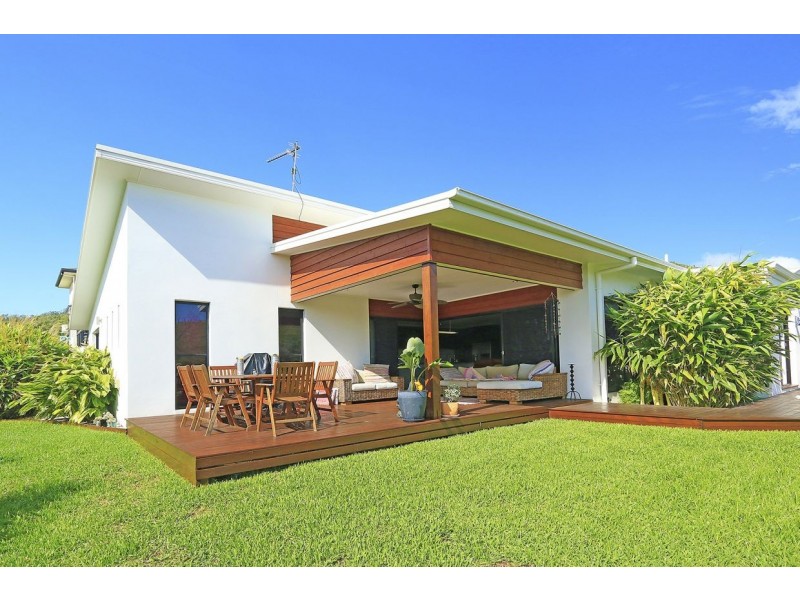 1 Solomon Crescent, Pacific Heights QLD 4703