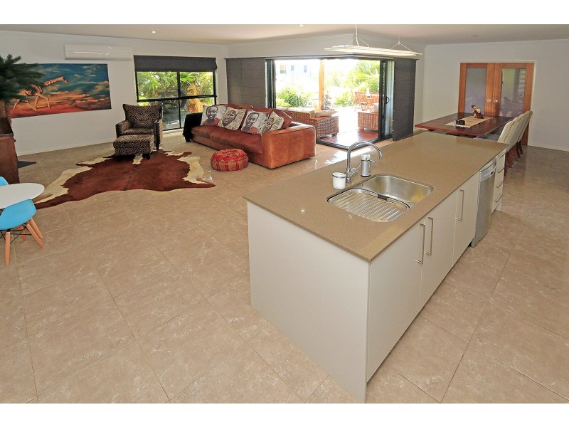 1 Solomon Crescent, Pacific Heights QLD 4703