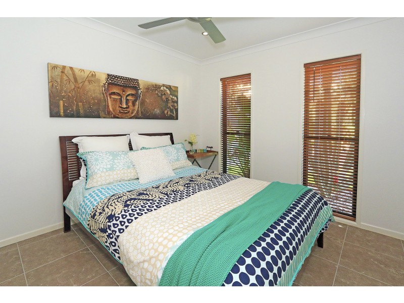 1 Solomon Crescent, Pacific Heights QLD 4703