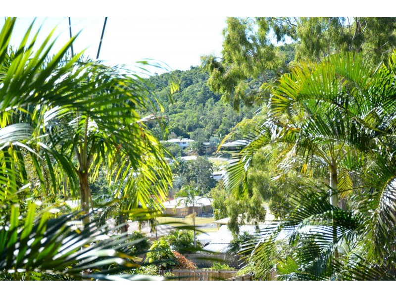 35 Skelton Drive, Yeppoon QLD 4703