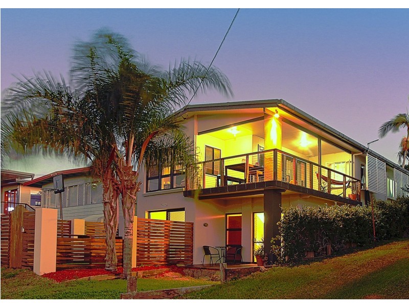 20 Ocean Parade, Cooee Bay QLD 4703