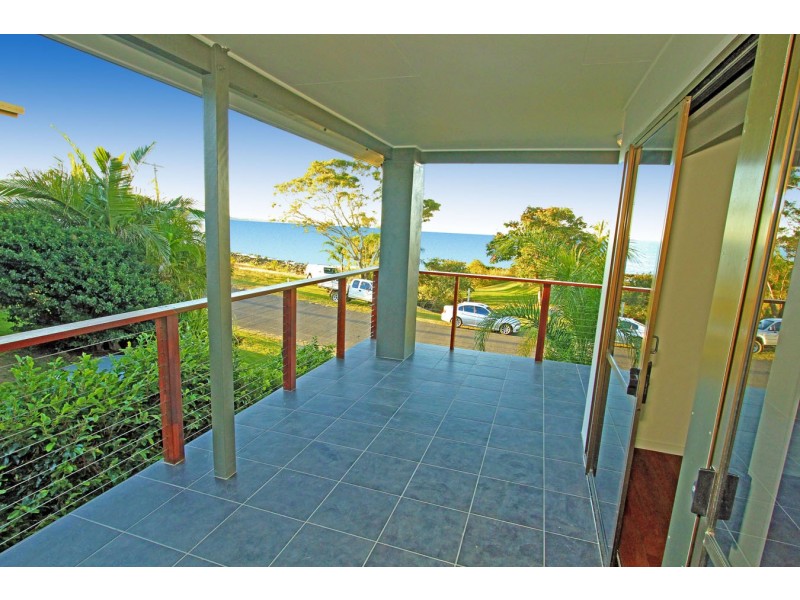 20 Ocean Parade, Cooee Bay QLD 4703
