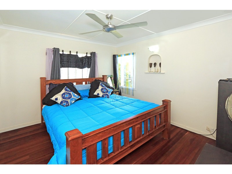 20 Ocean Parade, Cooee Bay QLD 4703