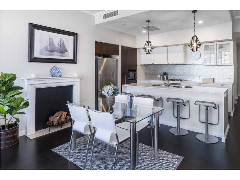 1751 Rialto Quays Drive, Stillwater Apartments, Hope Island QLD 4212