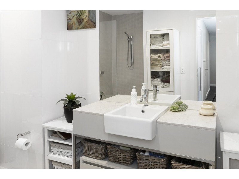 1751 Rialto Quays Drive, Stillwater Apartments, Hope Island QLD 4212