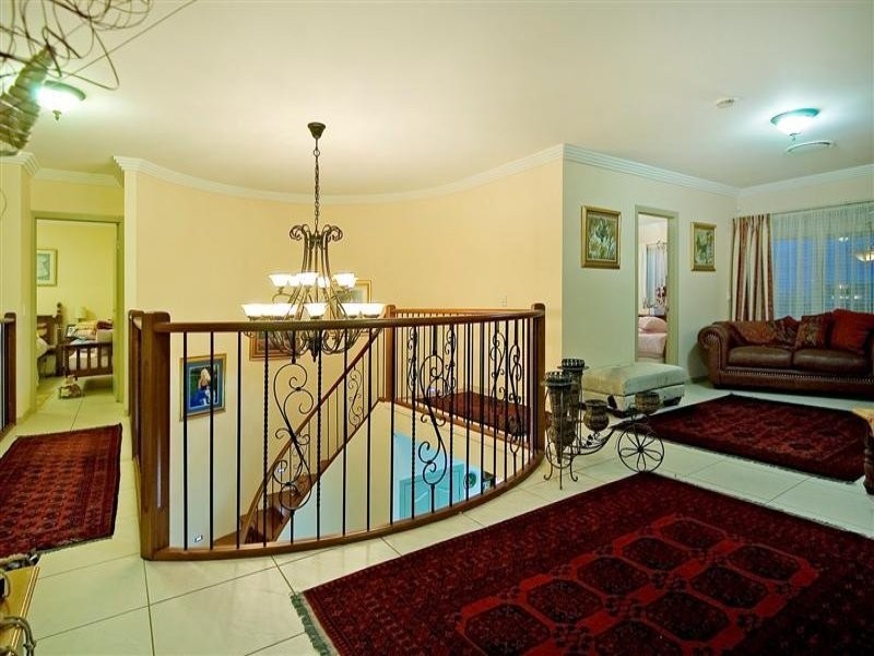 2639 Yanderra Close, Hope Island QLD 4212