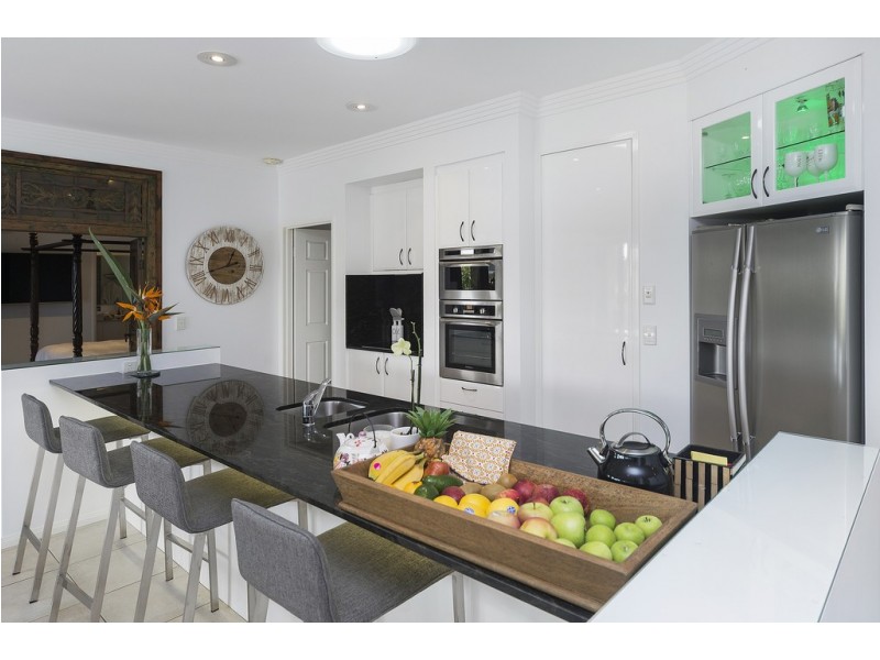 1033 Rosebank Way, Hope Island QLD 4212