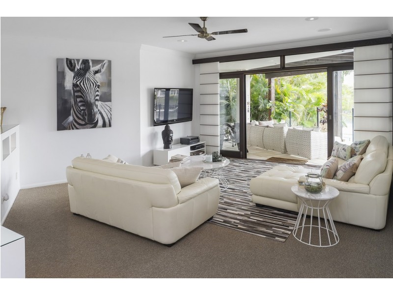 1033 Rosebank Way, Hope Island QLD 4212