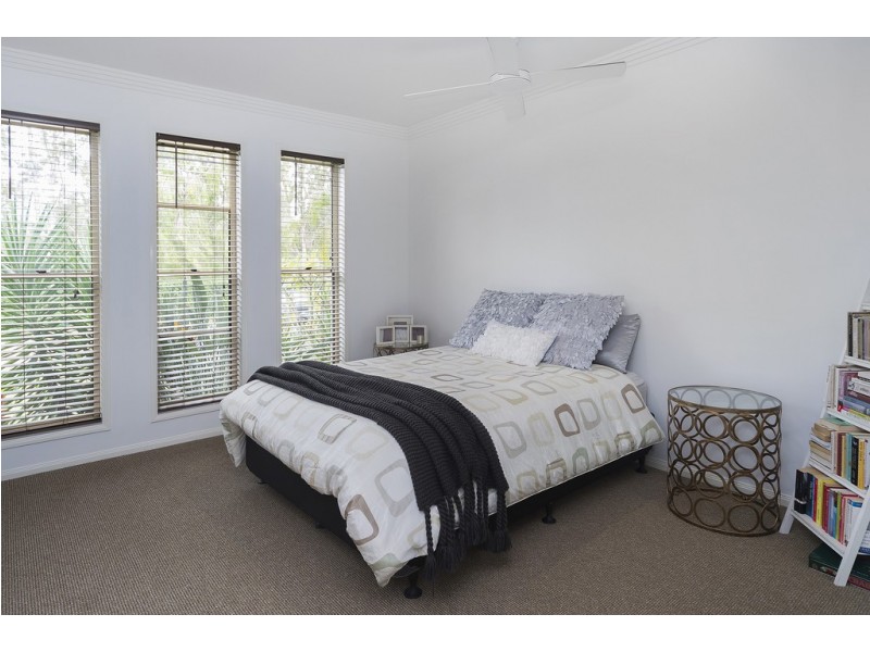 1033 Rosebank Way, Hope Island QLD 4212