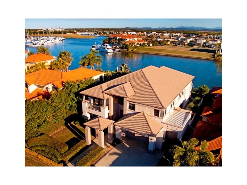1657 Riverdale Drive, Hope Island QLD 4212