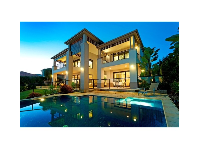1657 Riverdale Drive, Hope Island QLD 4212