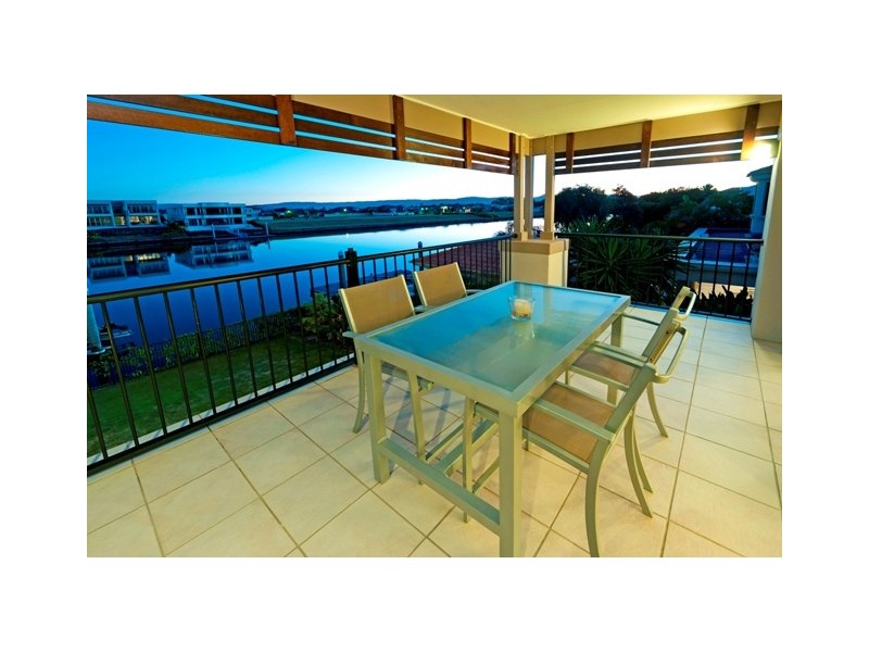 1657 Riverdale Drive, Hope Island QLD 4212