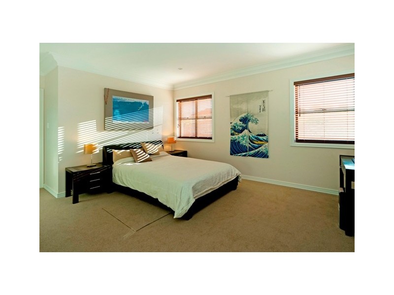 1657 Riverdale Drive, Hope Island QLD 4212