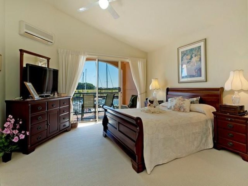 30 John Lund Drive, Hope Island QLD 4212