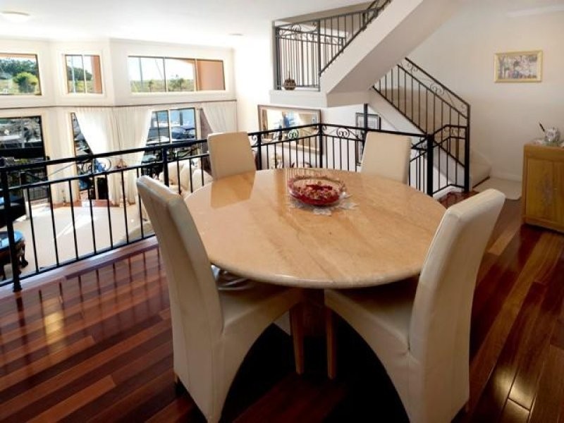 30 John Lund Drive, Hope Island QLD 4212