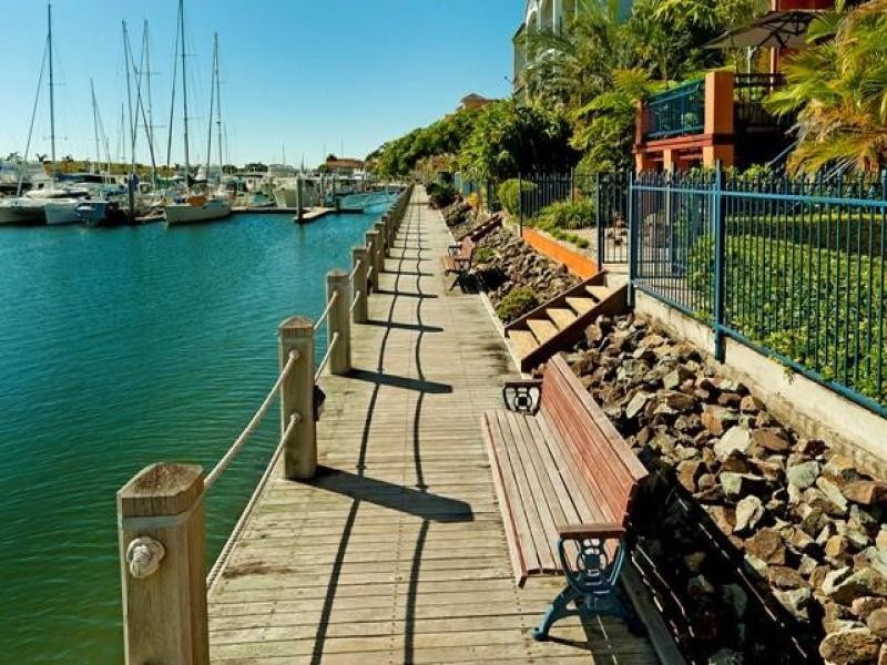 30 John Lund Drive, Hope Island QLD 4212