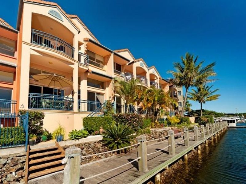 30 John Lund Drive, Hope Island QLD 4212