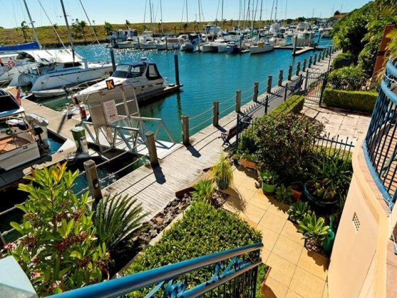 30 John Lund Drive, Hope Island QLD 4212