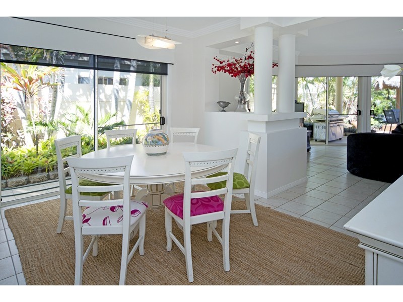 1097 Beechwood Drive, Hope Island QLD 4212