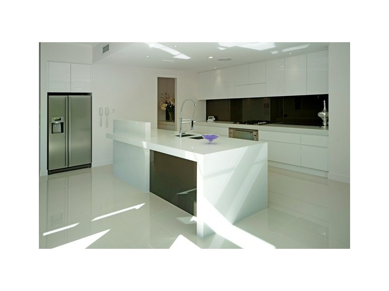 9102 Peter Senior Drive, Hope Island QLD 4212