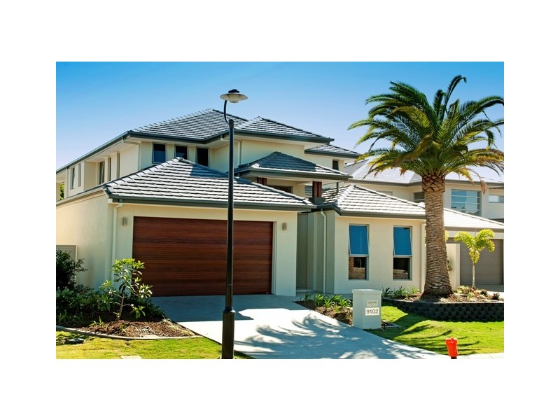 9102 Peter Senior Drive, Hope Island QLD 4212