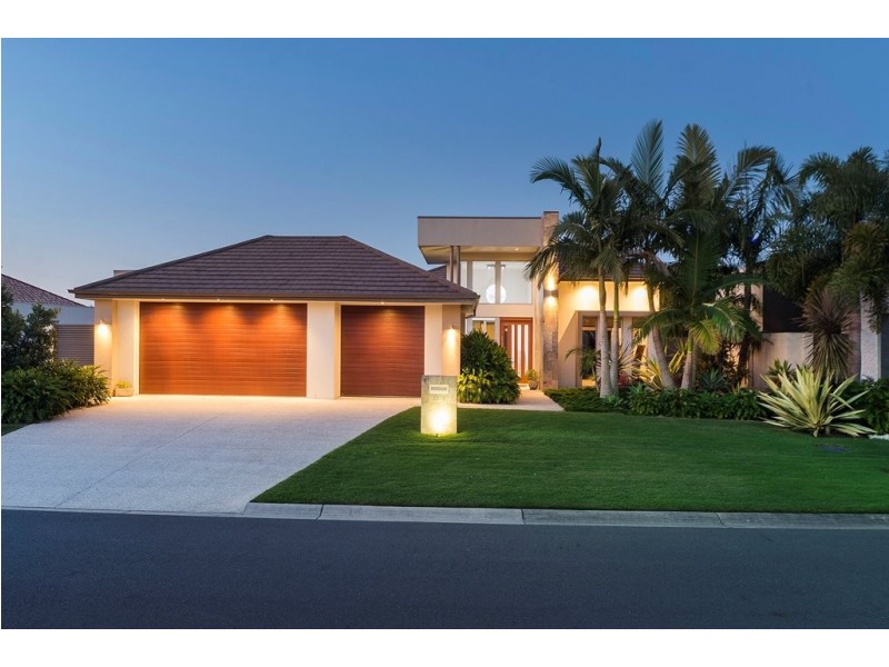 2230 Glengallon Way, Hope Island QLD 4212