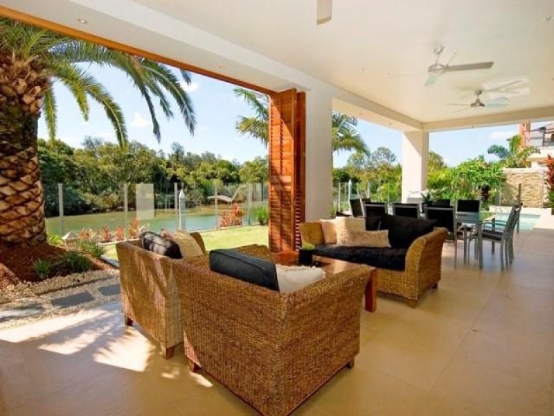 2504 Cressbrook Drive, Hope Island QLD 4212