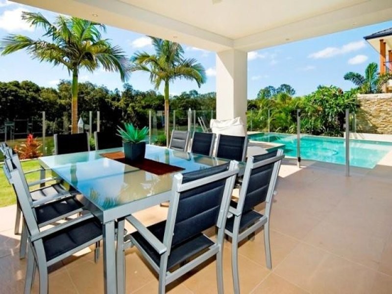 2504 Cressbrook Drive, Hope Island QLD 4212