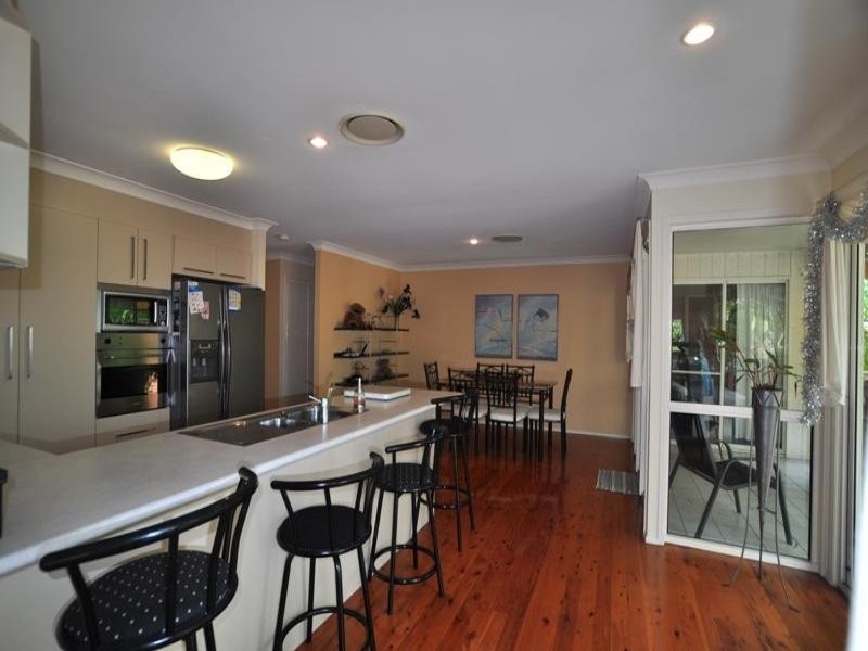 32 Monterey Keys Drive, Monterey Keys QLD 4212