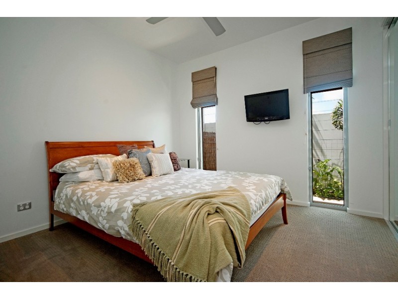 2858 Virginia Drive, Hope Island QLD 4212