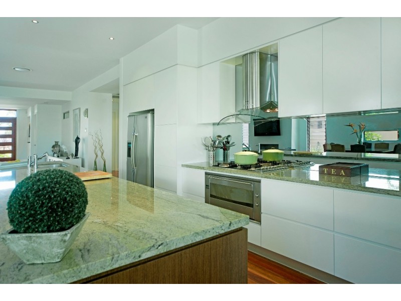 2858 Virginia Drive, Hope Island QLD 4212