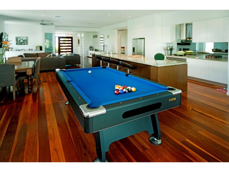 2858 Virginia Drive, Hope Island QLD 4212