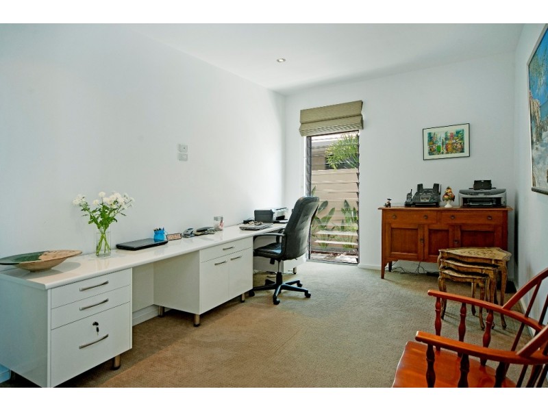 2858 Virginia Drive, Hope Island QLD 4212