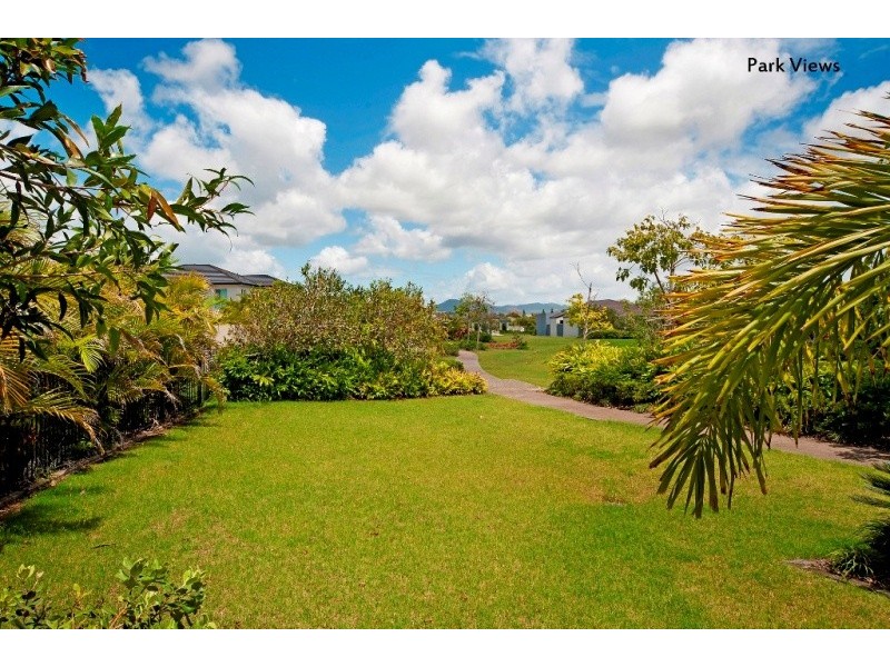 2858 Virginia Drive, Hope Island QLD 4212
