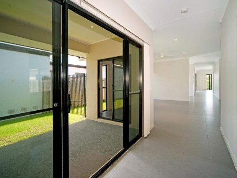 101/19 Santa Barbara Road, Hope Island QLD 4212