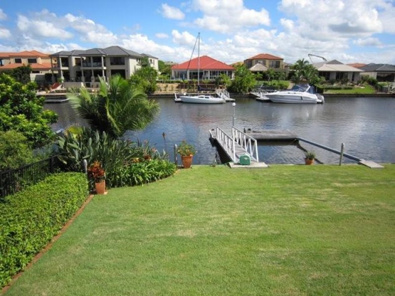 2105 Carlton Close, Hope Island QLD 4212