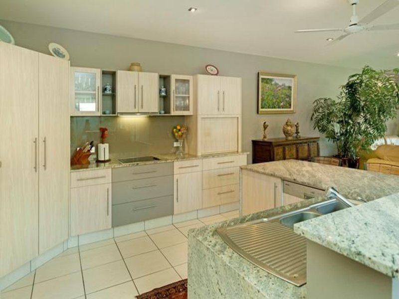 5201 Marine Drive West, Sanctuary Cove QLD 4212