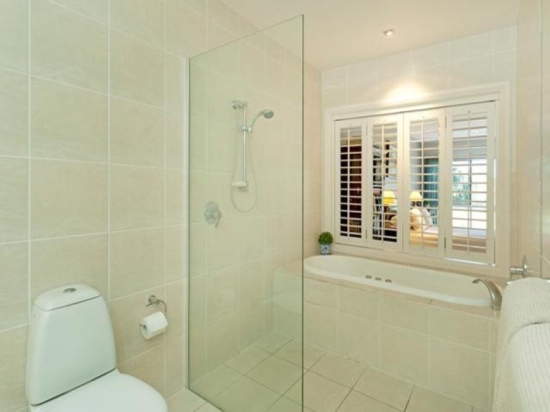 5201 Marine Drive West, Sanctuary Cove QLD 4212