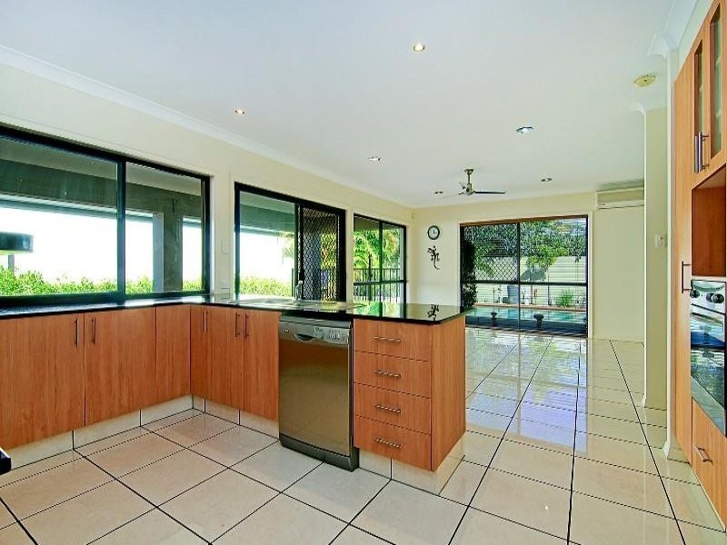 536 Oyster Cove Promenade, Helensvale QLD 4212