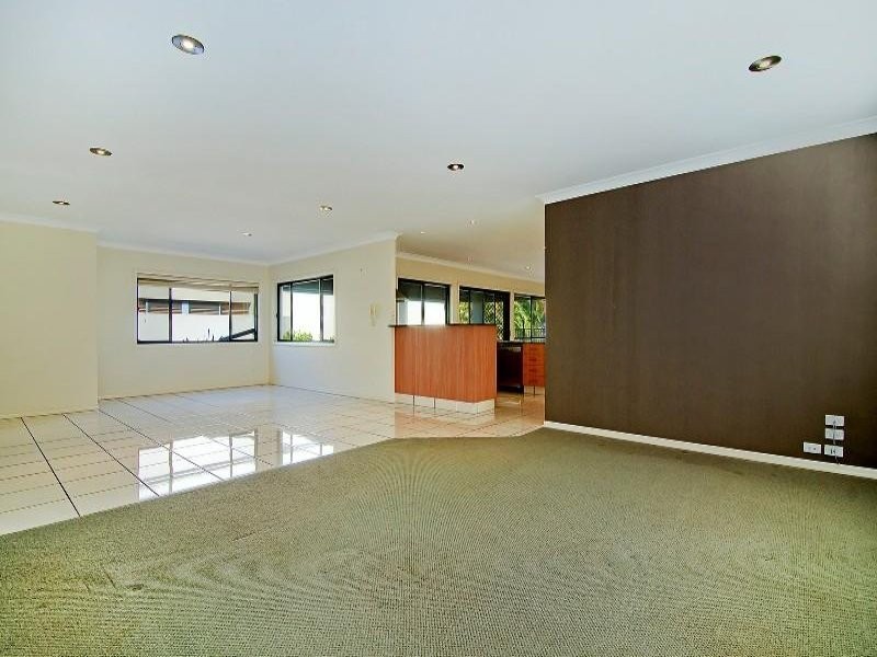 536 Oyster Cove Promenade, Helensvale QLD 4212