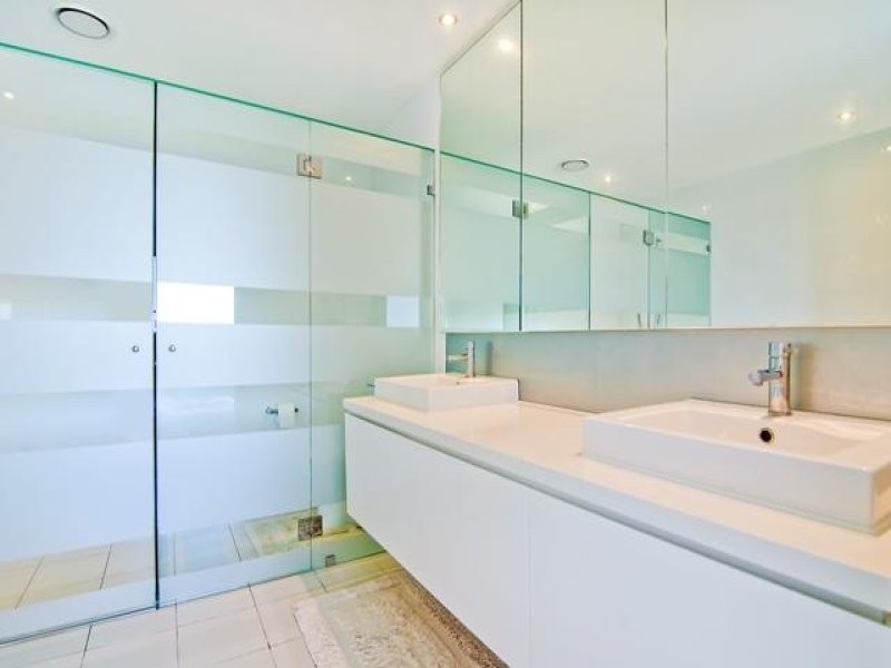 7530 Springfield Drive, Hope Island QLD 4212